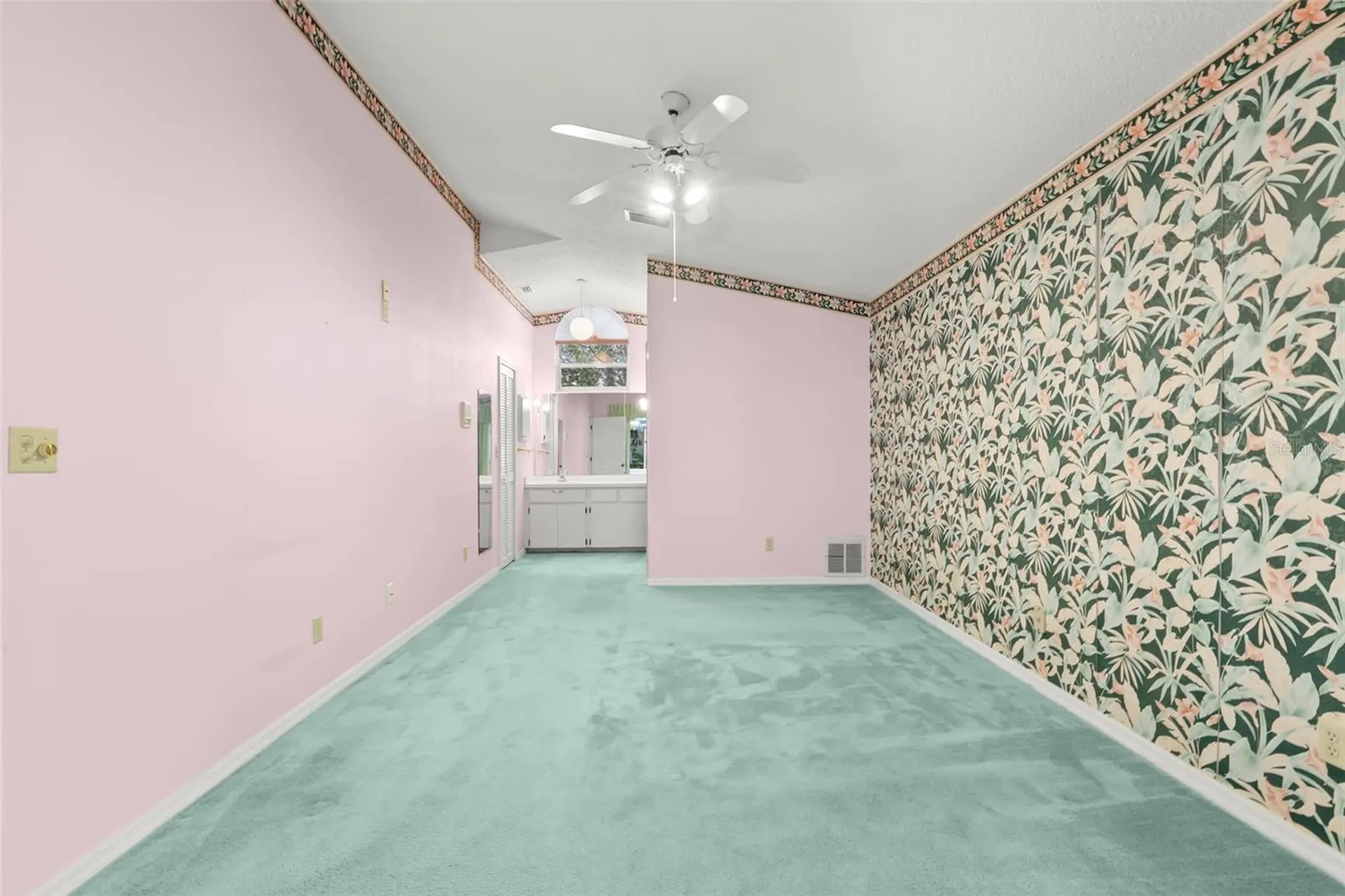 5245 Venice Way NE St Petersburg FL 33703