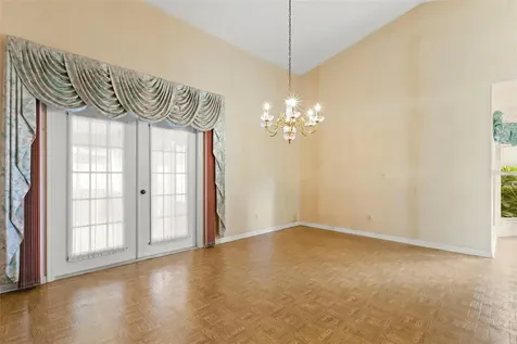 5245 Venice Way NE St Petersburg FL 33703