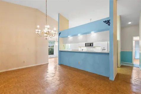 5245 Venice Way NE St Petersburg FL 33703