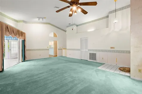 5245 Venice Way NE St Petersburg FL 33703