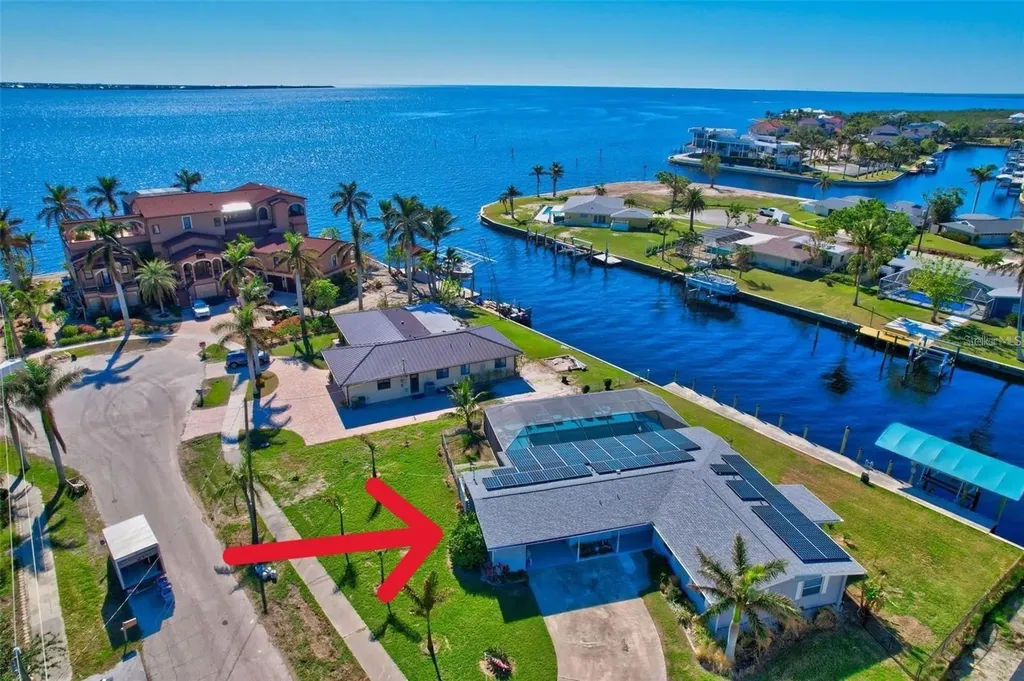 250 Bangsberg Road SE Port Charlotte FL 33952