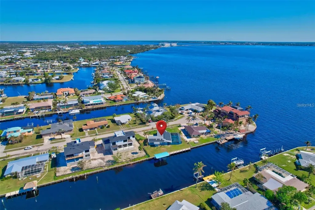 250 Bangsberg Road SE Port Charlotte FL 33952