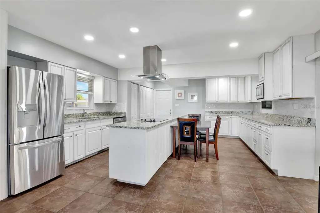 250 Bangsberg Road SE Port Charlotte FL 33952