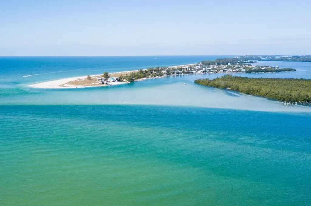 250 Bangsberg Road SE Port Charlotte FL 33952