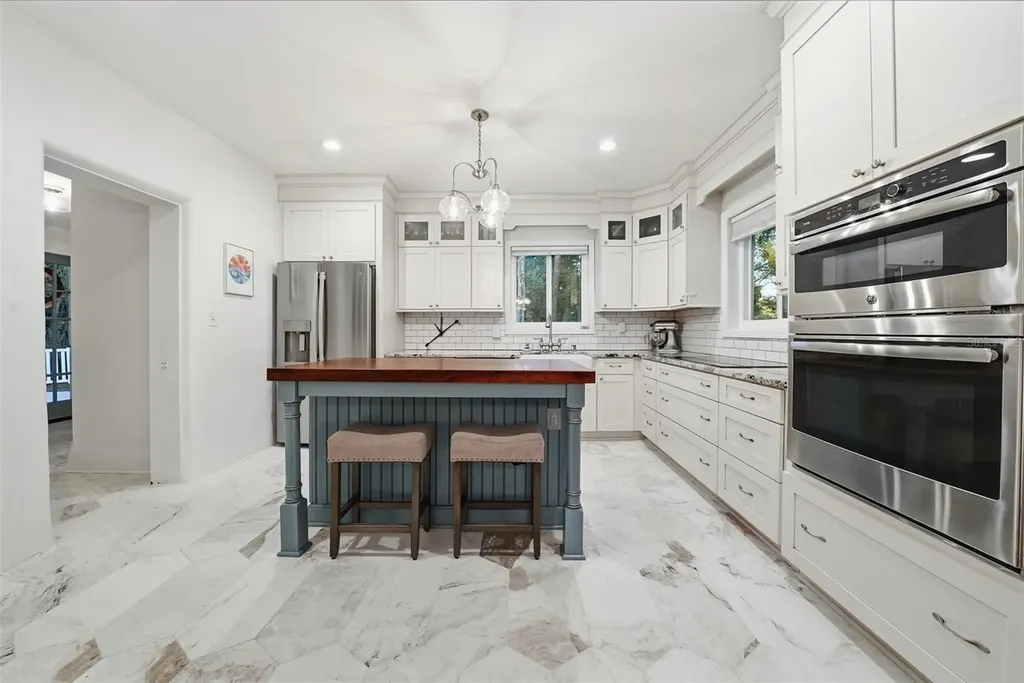 344 W Rio Vista Court Tampa FL 33604