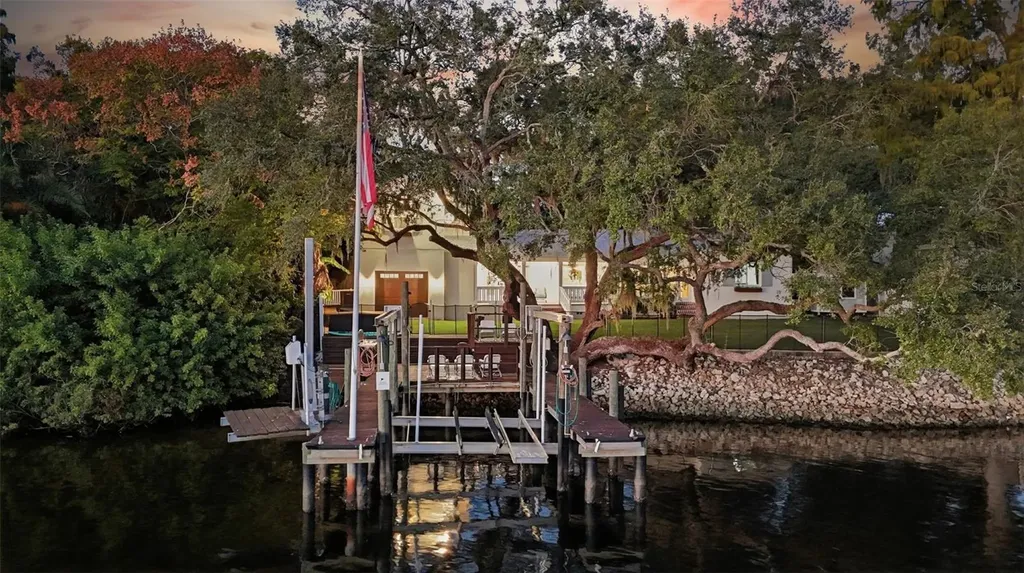 344 W Rio Vista Court Tampa FL 33604