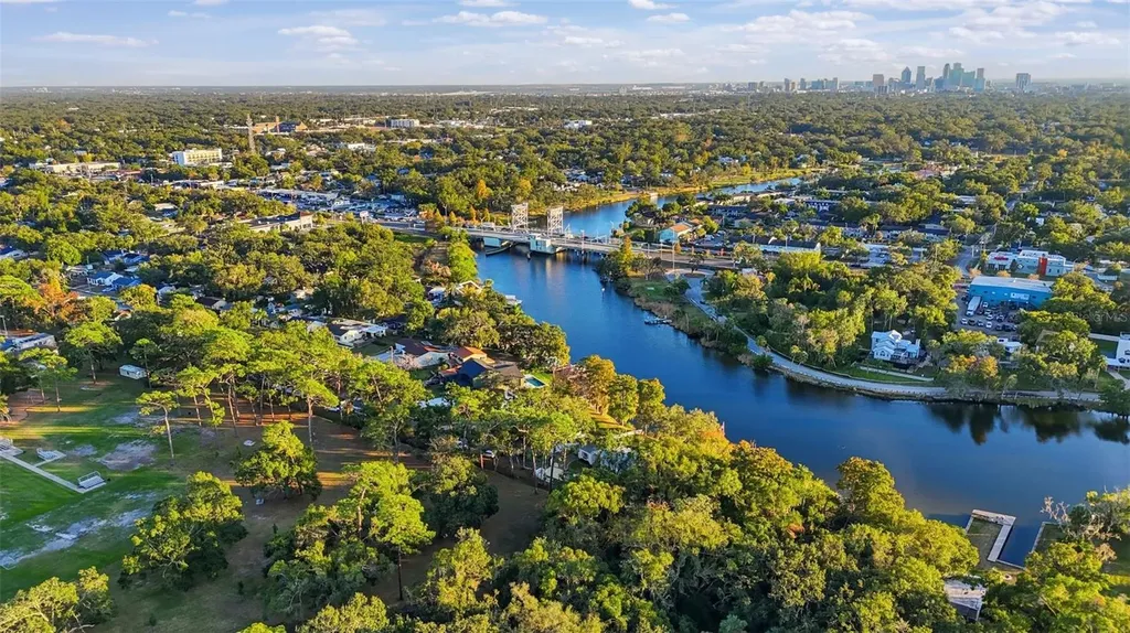 344 W Rio Vista Court Tampa FL 33604