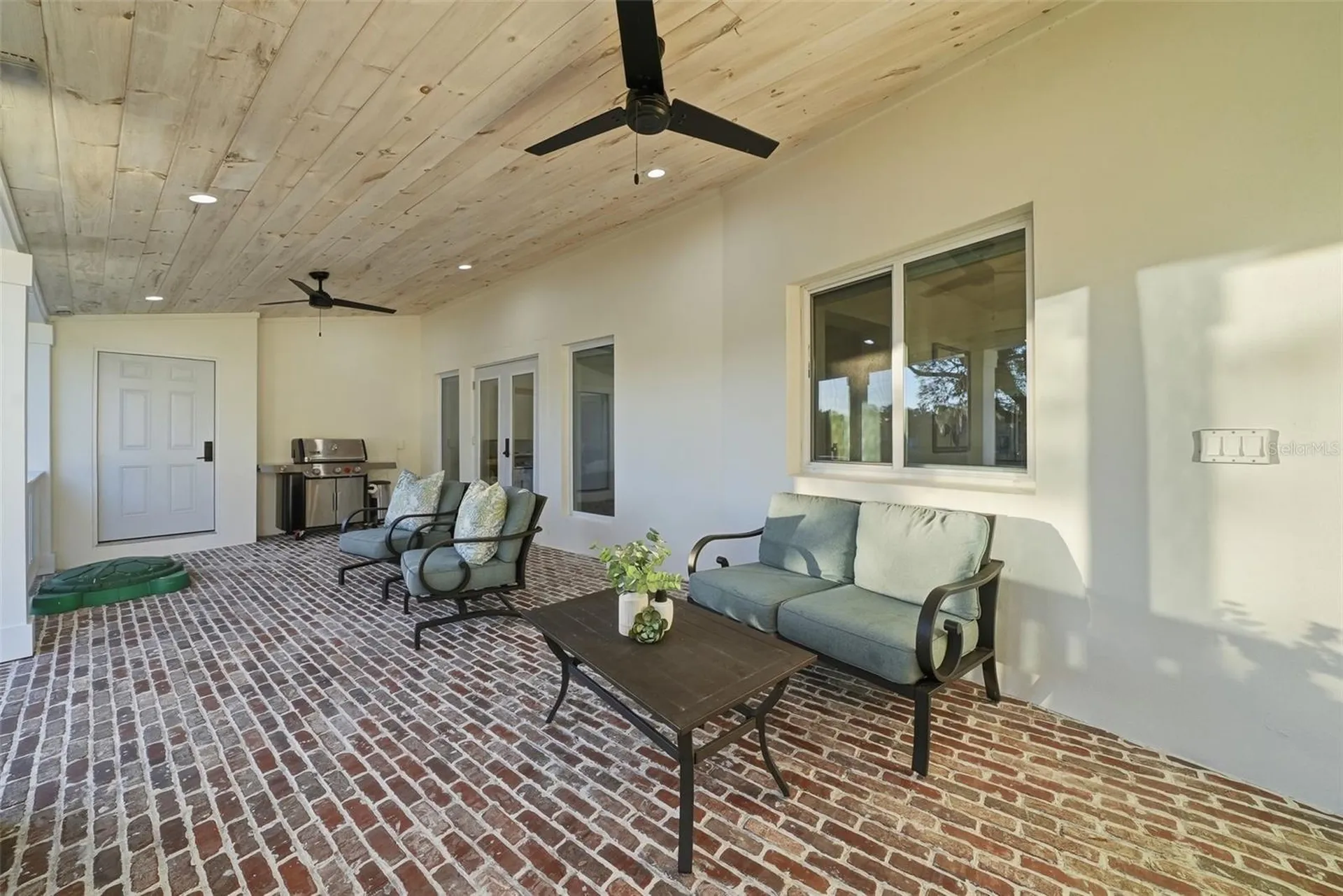 344 W Rio Vista Court Tampa FL 33604