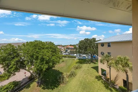 1125 Pinellas Bayway S St Petersburg FL 33715