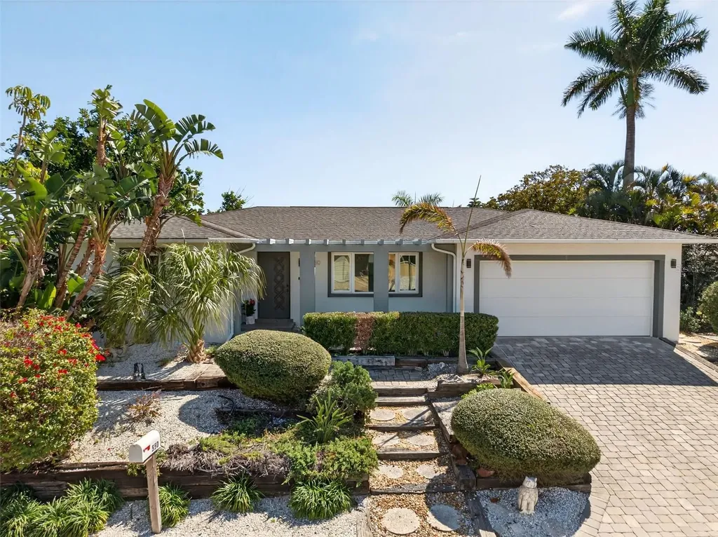 550 De Narvaez Drive Longboat Key FL 34228