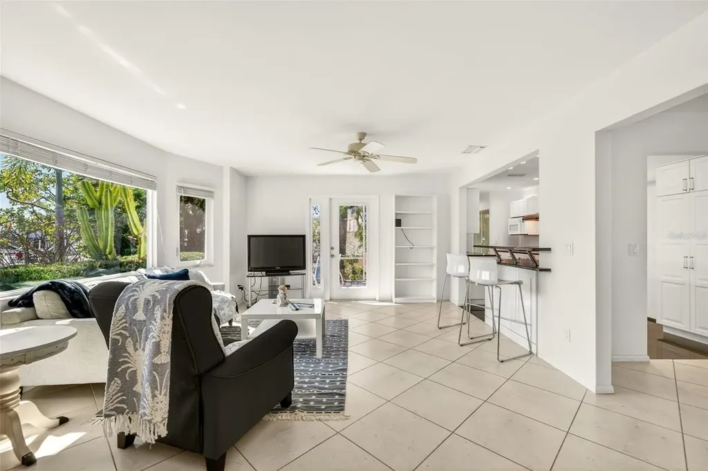 550 De Narvaez Drive Longboat Key FL 34228