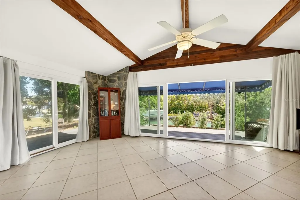550 De Narvaez Drive Longboat Key FL 34228