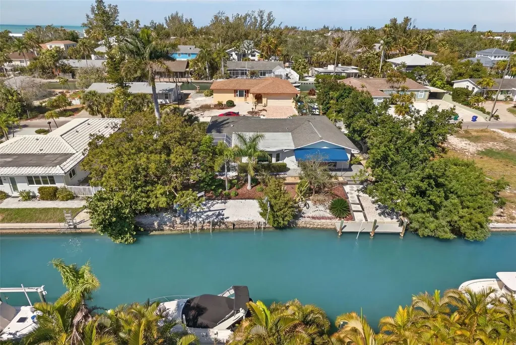 550 De Narvaez Drive Longboat Key FL 34228