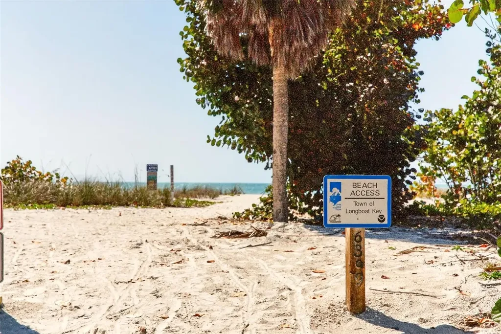 550 De Narvaez Drive Longboat Key FL 34228