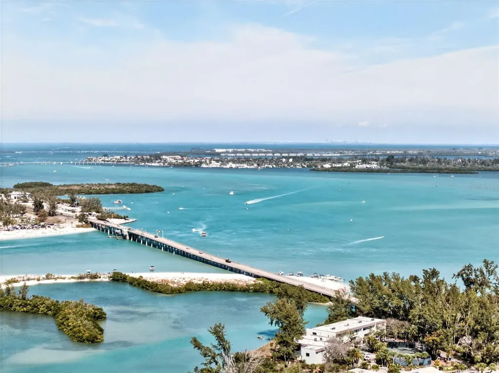 550 De Narvaez Drive Longboat Key FL 34228