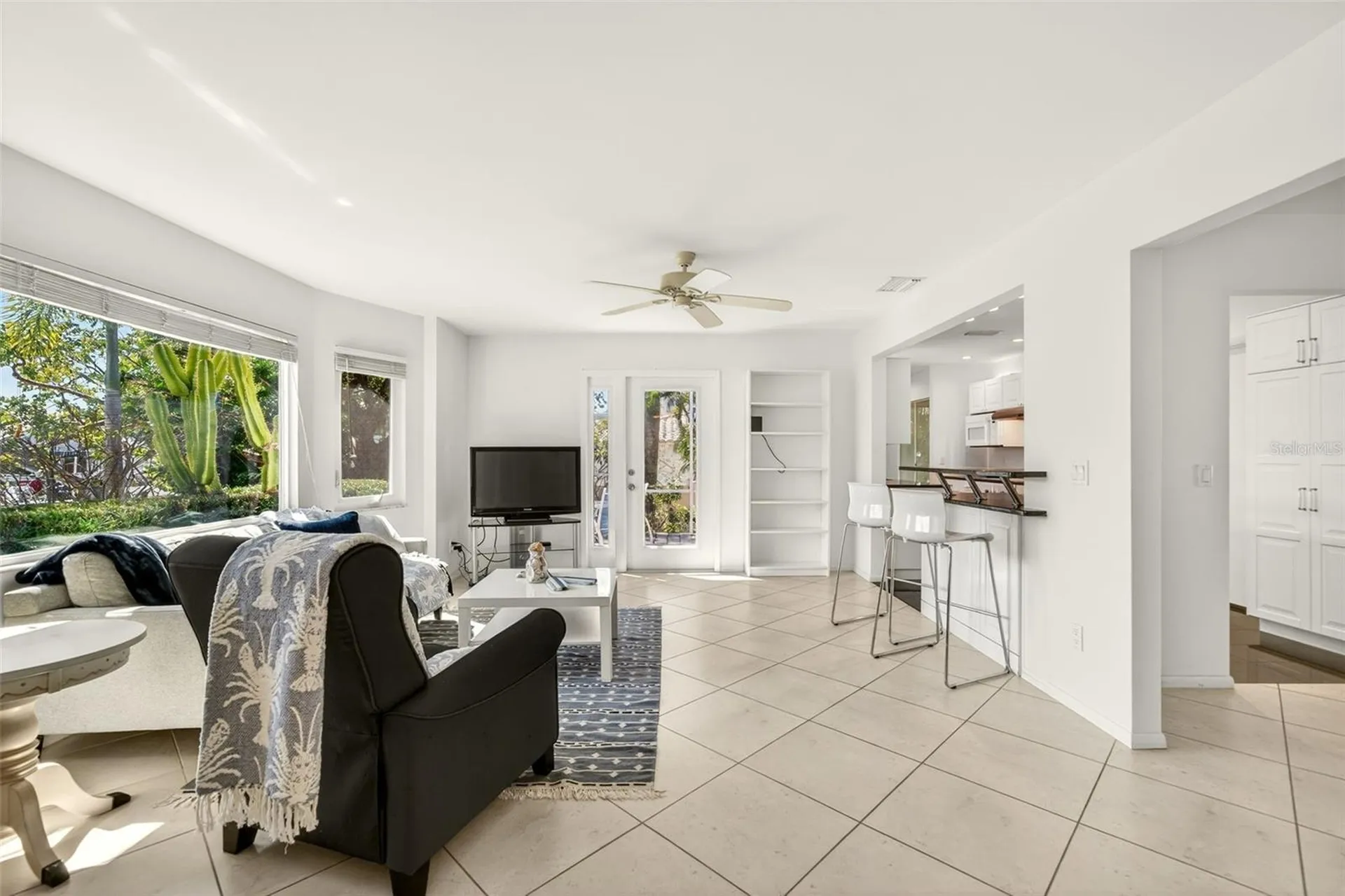 550 De Narvaez Drive Longboat Key FL 34228