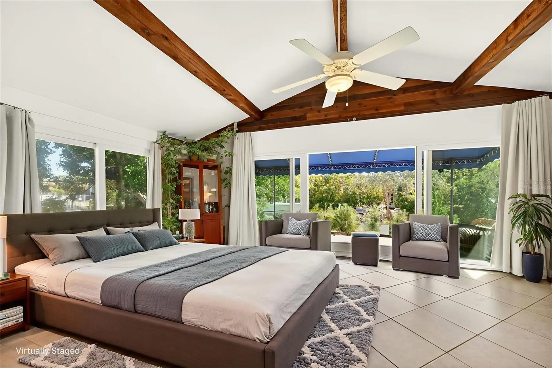 550 De Narvaez Drive Longboat Key FL 34228