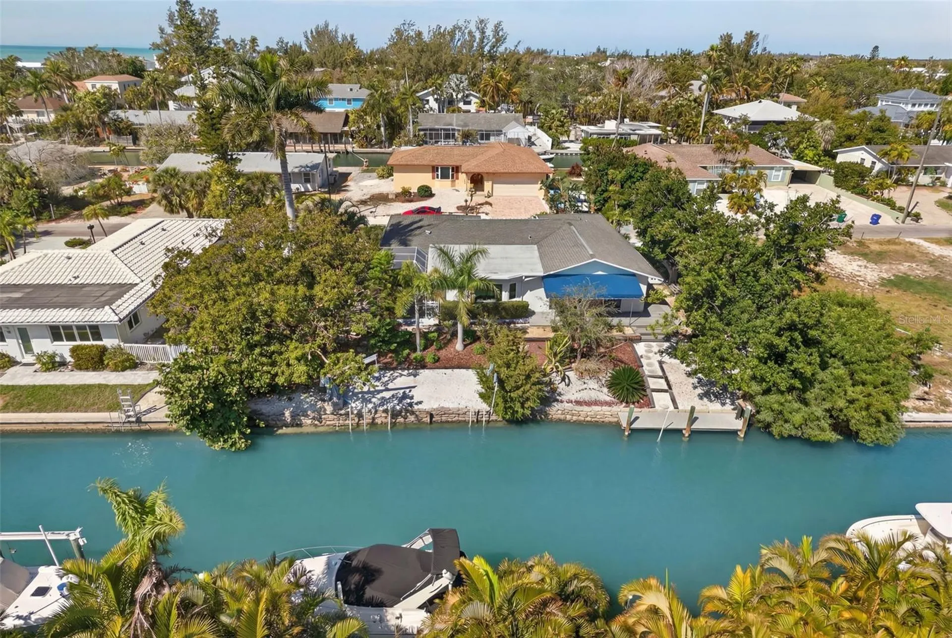 550 De Narvaez Drive Longboat Key FL 34228