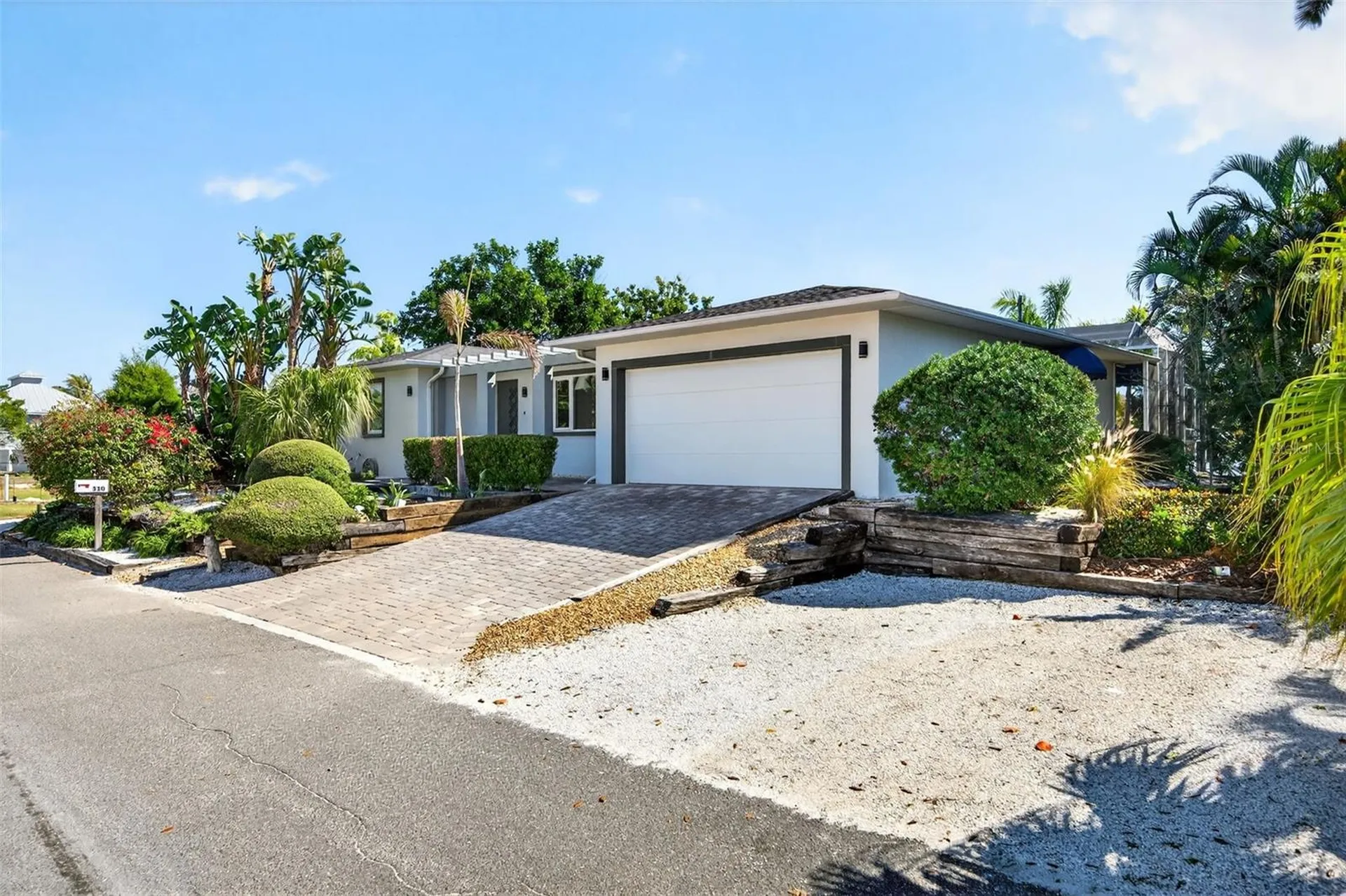 550 De Narvaez Drive Longboat Key FL 34228