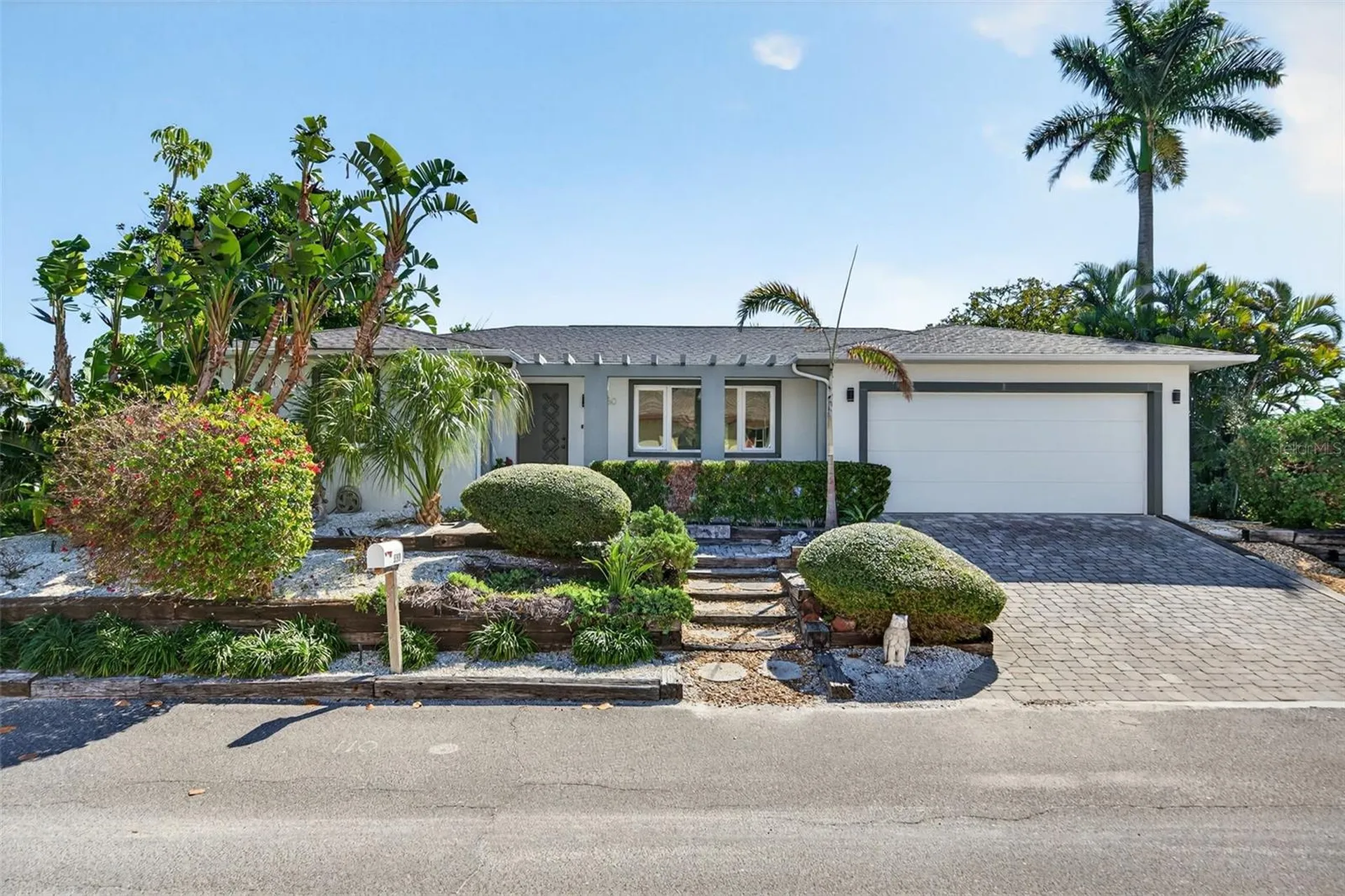 550 De Narvaez Drive Longboat Key FL 34228