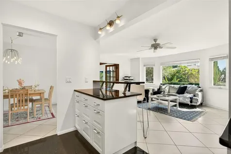 550 De Narvaez Drive Longboat Key FL 34228