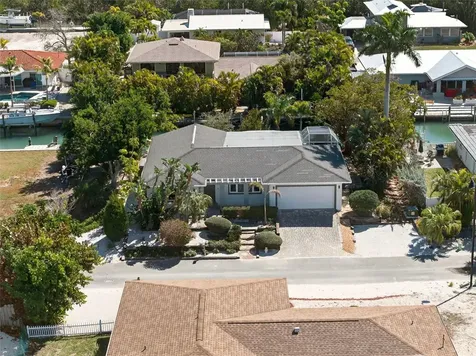 550 De Narvaez Drive Longboat Key FL 34228