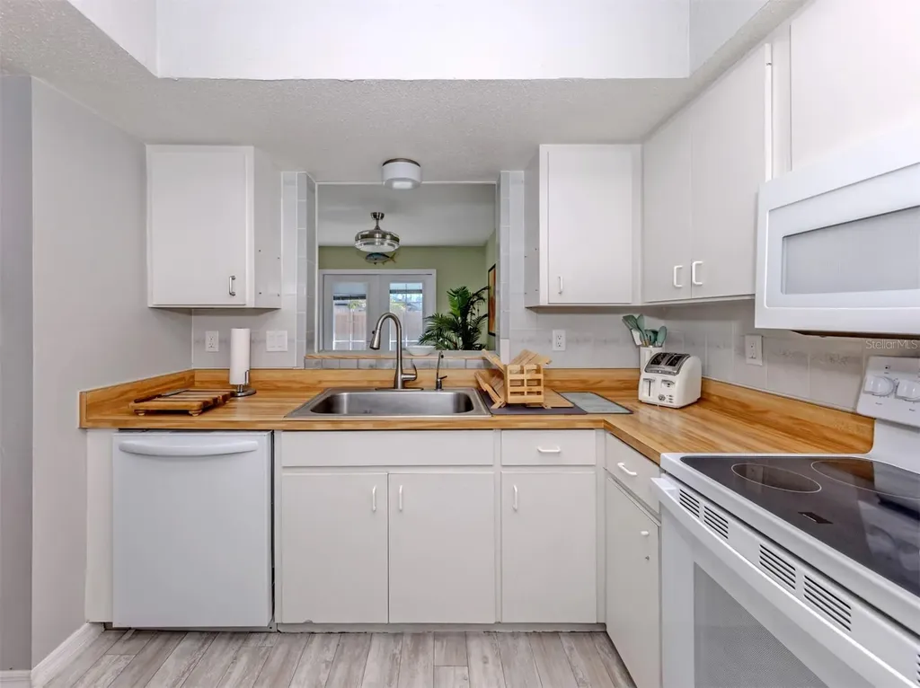 1191 Southland Road Venice FL 34293