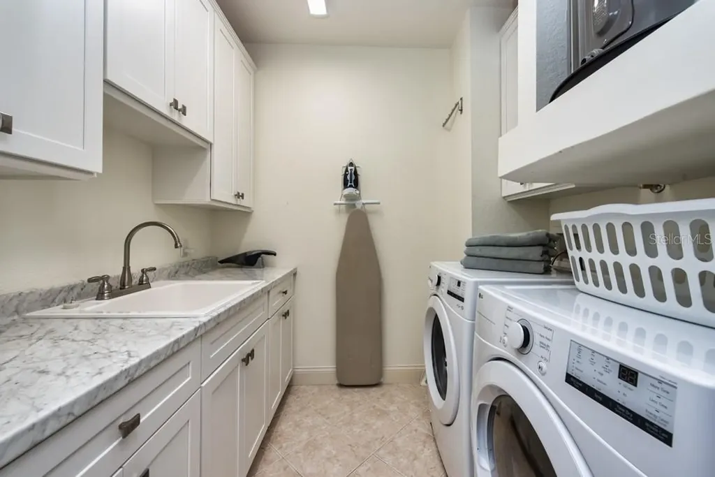 1430 Manatee Circle Tarpon Springs FL 34689