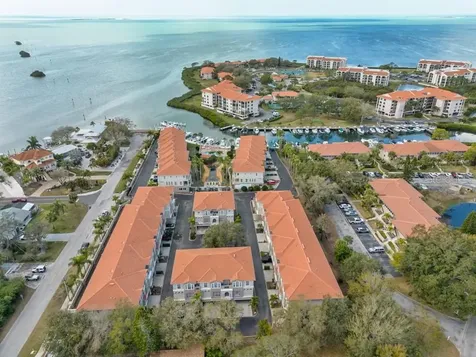 1430 Manatee Circle Tarpon Springs FL 34689