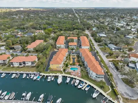 1430 Manatee Circle Tarpon Springs FL 34689