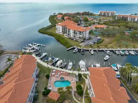 1430 Manatee Circle Tarpon Springs FL 34689