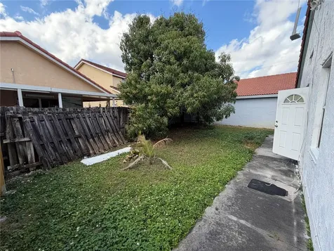 19040 NW 54th Avenue Miami Gardens FL 33055