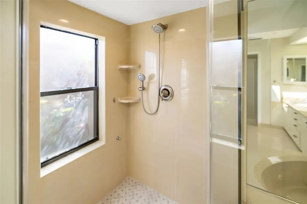 2326 Harbour Oaks Drive Longboat Key FL 34228