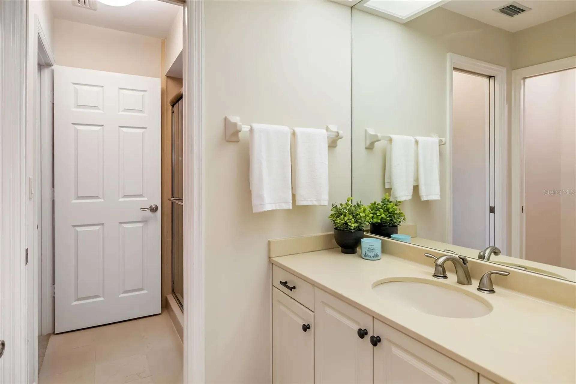 2326 Harbour Oaks Drive Longboat Key FL 34228