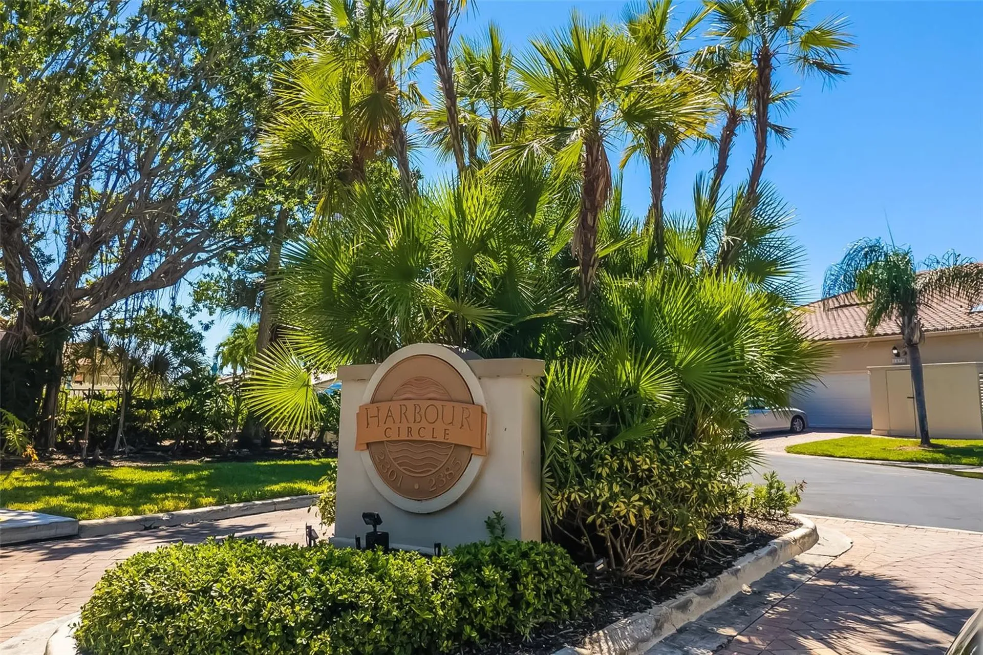 2326 Harbour Oaks Drive Longboat Key FL 34228