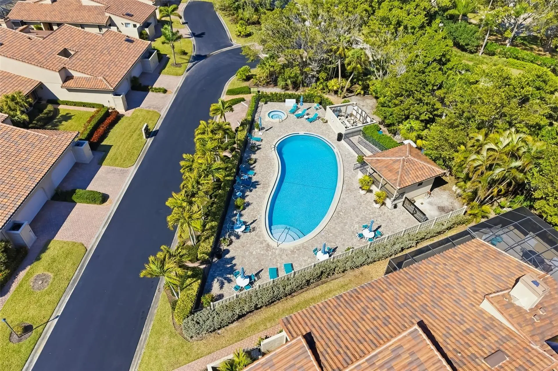 2326 Harbour Oaks Drive Longboat Key FL 34228