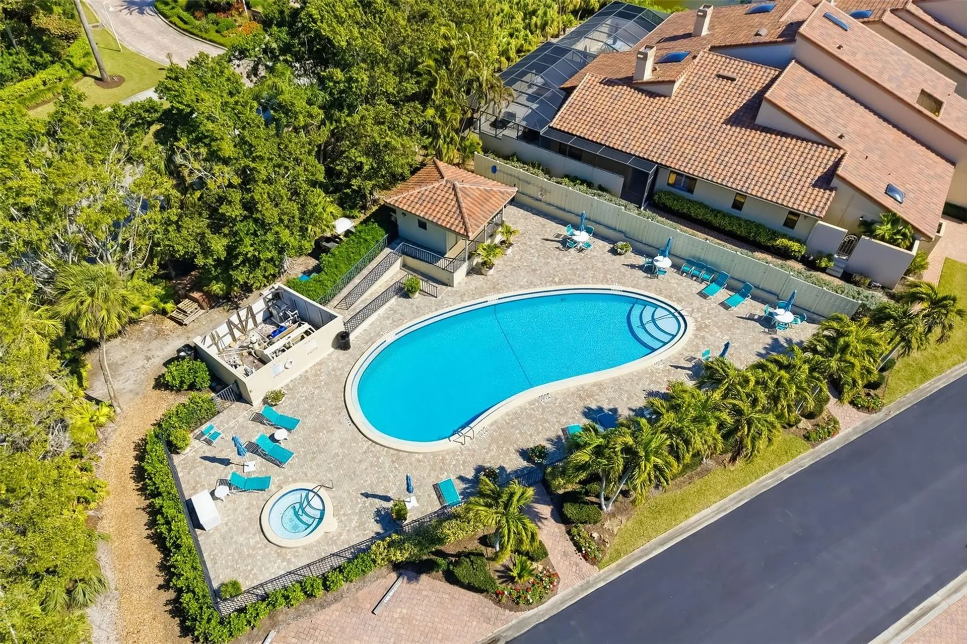 2326 Harbour Oaks Drive Longboat Key FL 34228