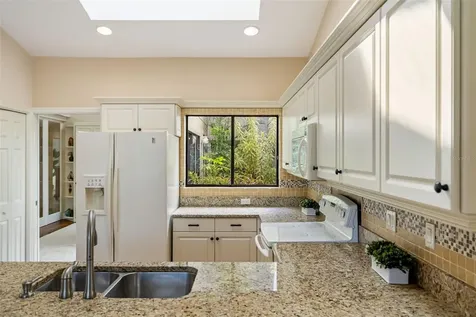 2326 Harbour Oaks Drive Longboat Key FL 34228