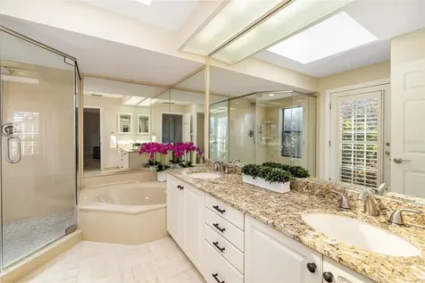 2326 Harbour Oaks Drive Longboat Key FL 34228
