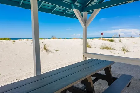 2326 Harbour Oaks Drive Longboat Key FL 34228