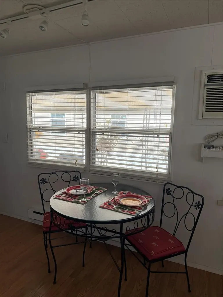 1040 Main Street Dunedin FL 34698