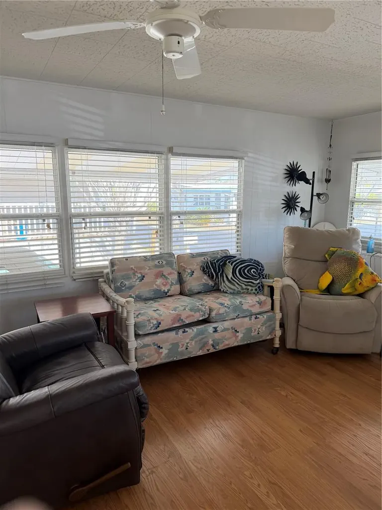 1040 Main Street Dunedin FL 34698