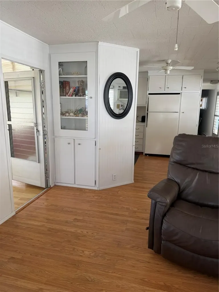 1040 Main Street Dunedin FL 34698