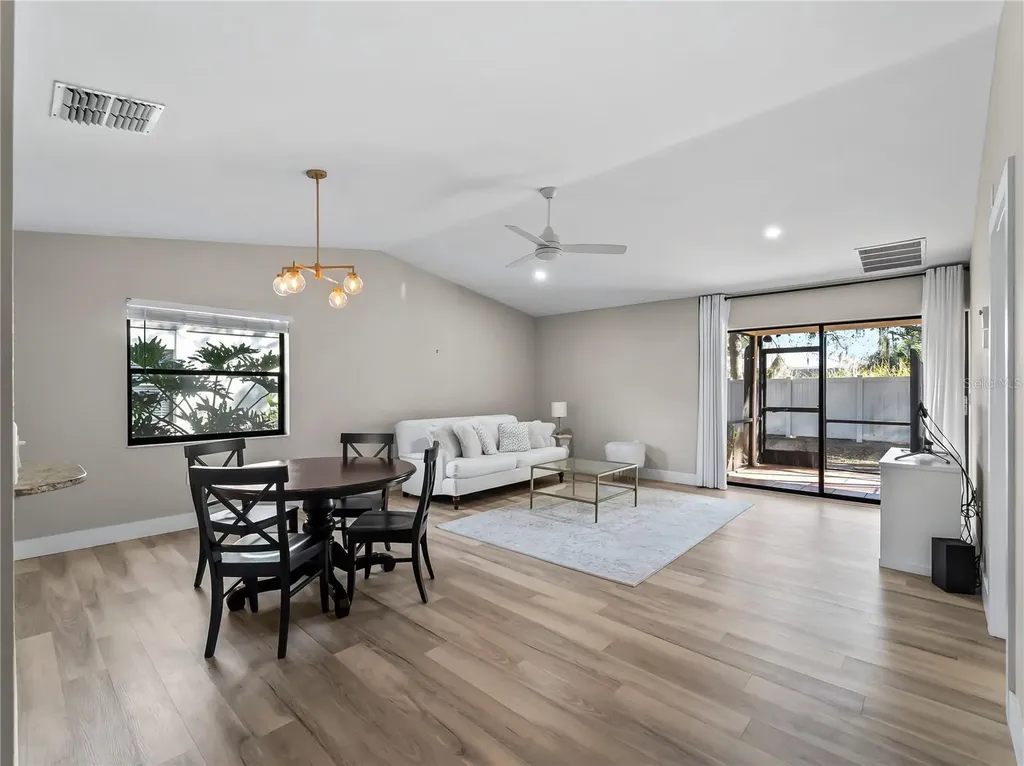 4668 Oak Hill Lane Sarasota FL 34232