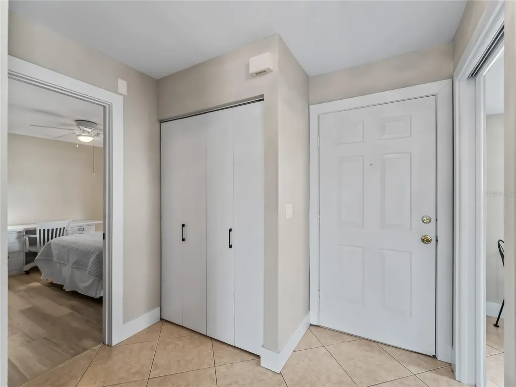 4668 Oak Hill Lane Sarasota FL 34232