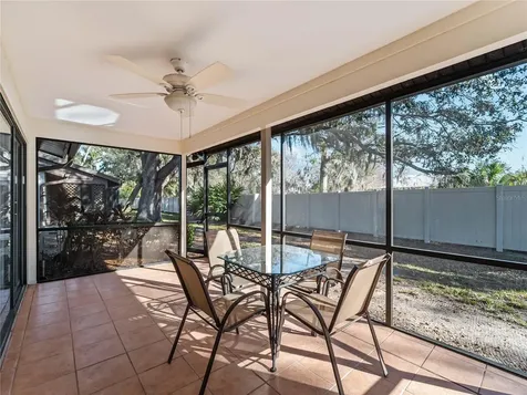 4668 Oak Hill Lane Sarasota FL 34232