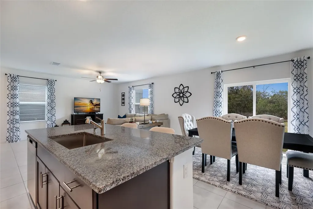5552 Blue Azure Drive Wimauma FL 33598
