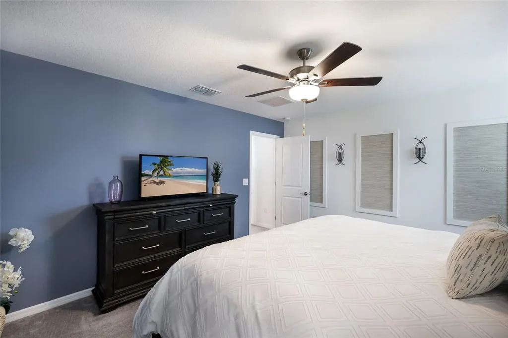 5552 Blue Azure Drive Wimauma FL 33598