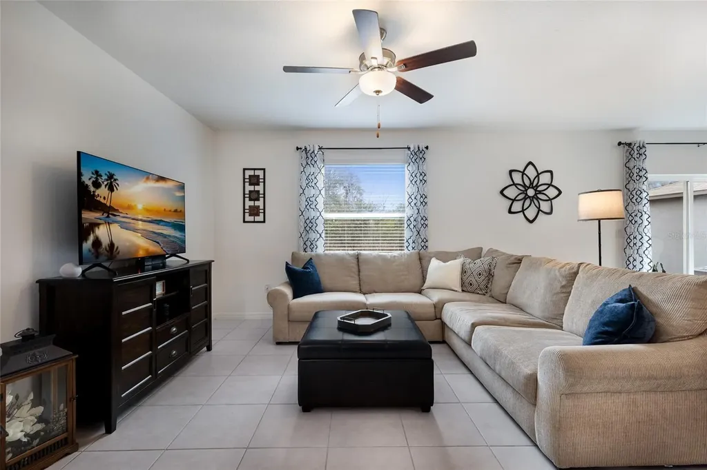 5552 Blue Azure Drive Wimauma FL 33598
