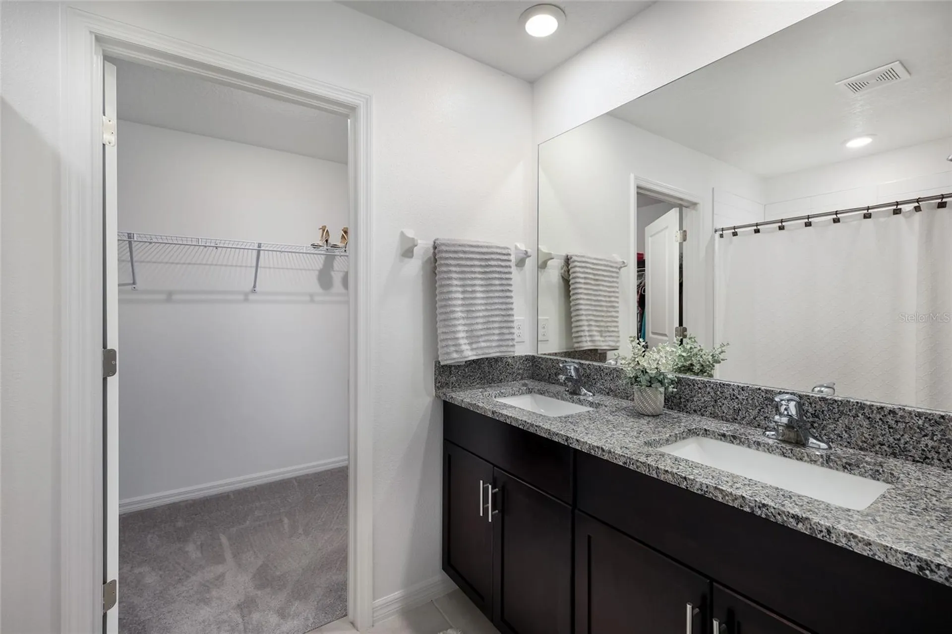5552 Blue Azure Drive Wimauma FL 33598